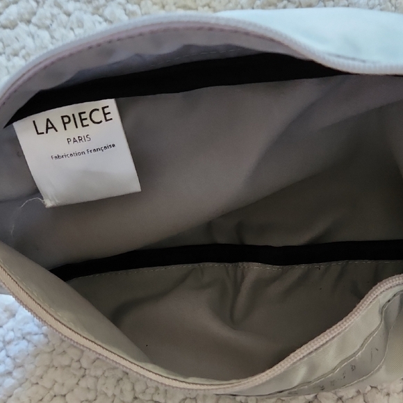 Louis Vuitton Foundation Gray Belt Bag w/ Adjustable Straps Travel Running Walk - Picture 15 of 16